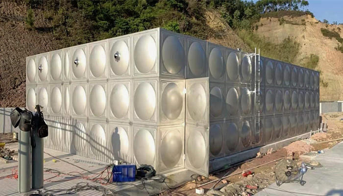 不銹鋼消防水箱底座怎么設(shè)計(jì)的?